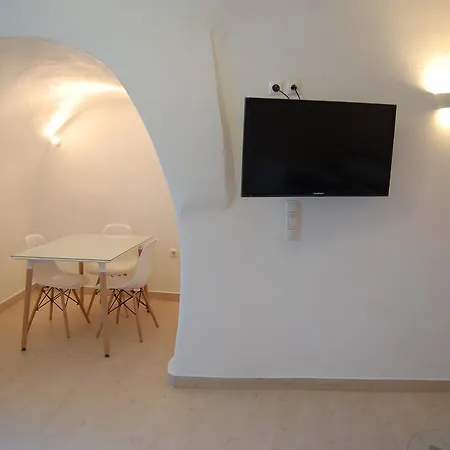 Villa Kalisperis Cave Houses *